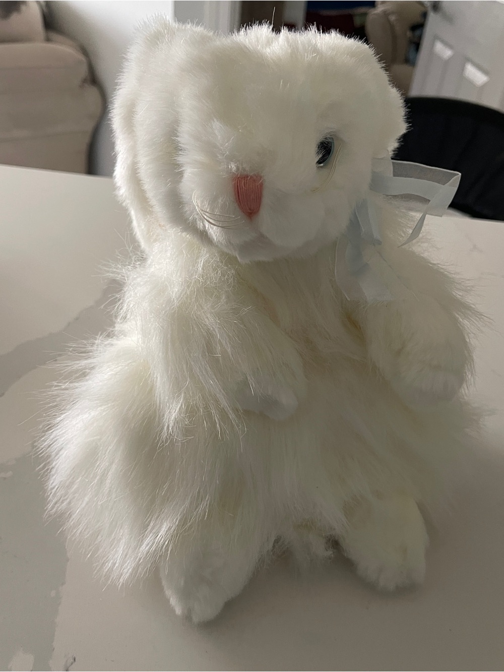 Ty Classic "Cashmere" White Rabbit Fluffy Retired 2000 MWMT Great Condition